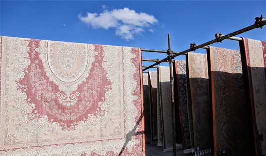 خشک کردن قالی در قالیشویی مشهد